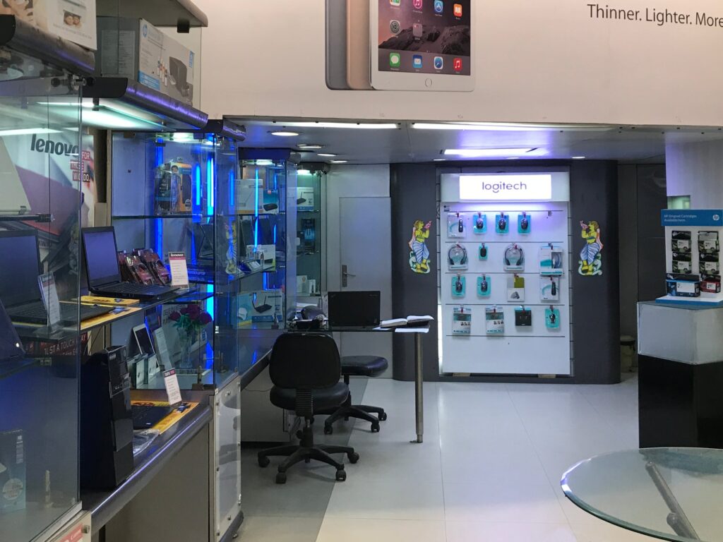 Best Laptop Showroom